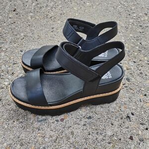 Sorel Women's Black Sandals Size 8